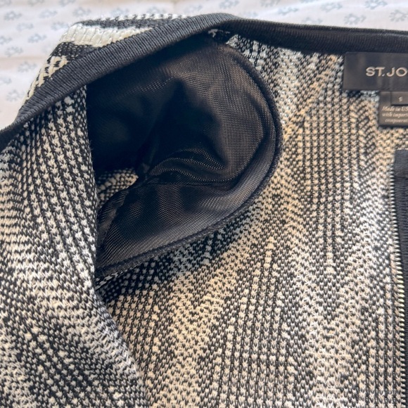 St. John Nisi Jacquard Black and White Zip Up Size Small Cardigan Jacket - Picture 8 of 9